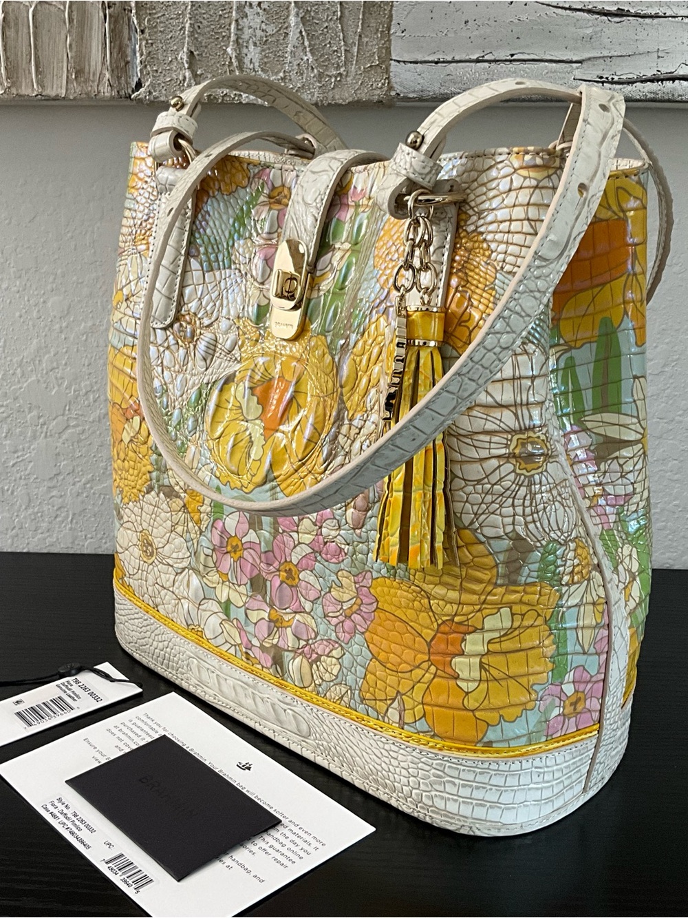 Brahmin Fiora DAFFODIL PIMLICO Bucket Tote W/Eye EXCELLENT - Picture 4 of 9